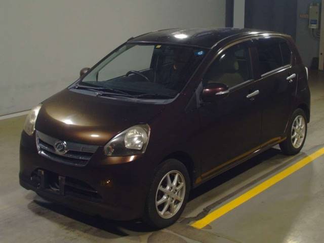 18135 DAIHATSU MIRA E S LA300S 2011 г. (TAA Yokohama)